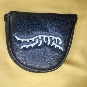 Tiger Woods Inspired Protective Mallet Putter Cover